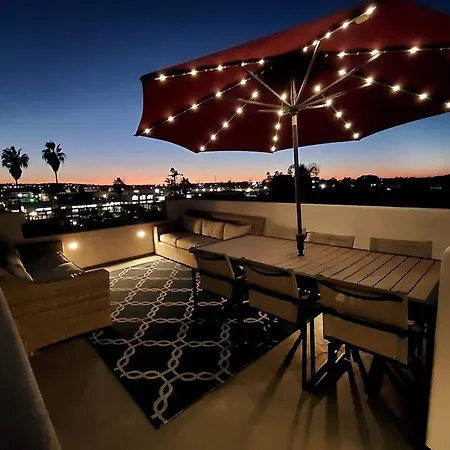 Modern Comfort, Prime Location, 360 Views, 4 Bedroom Entire House